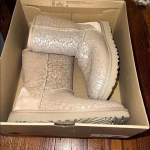 Price dropped! NEW Authentic UGG BOOTS NEVER WORN! Size 7, Tan cheetah print!